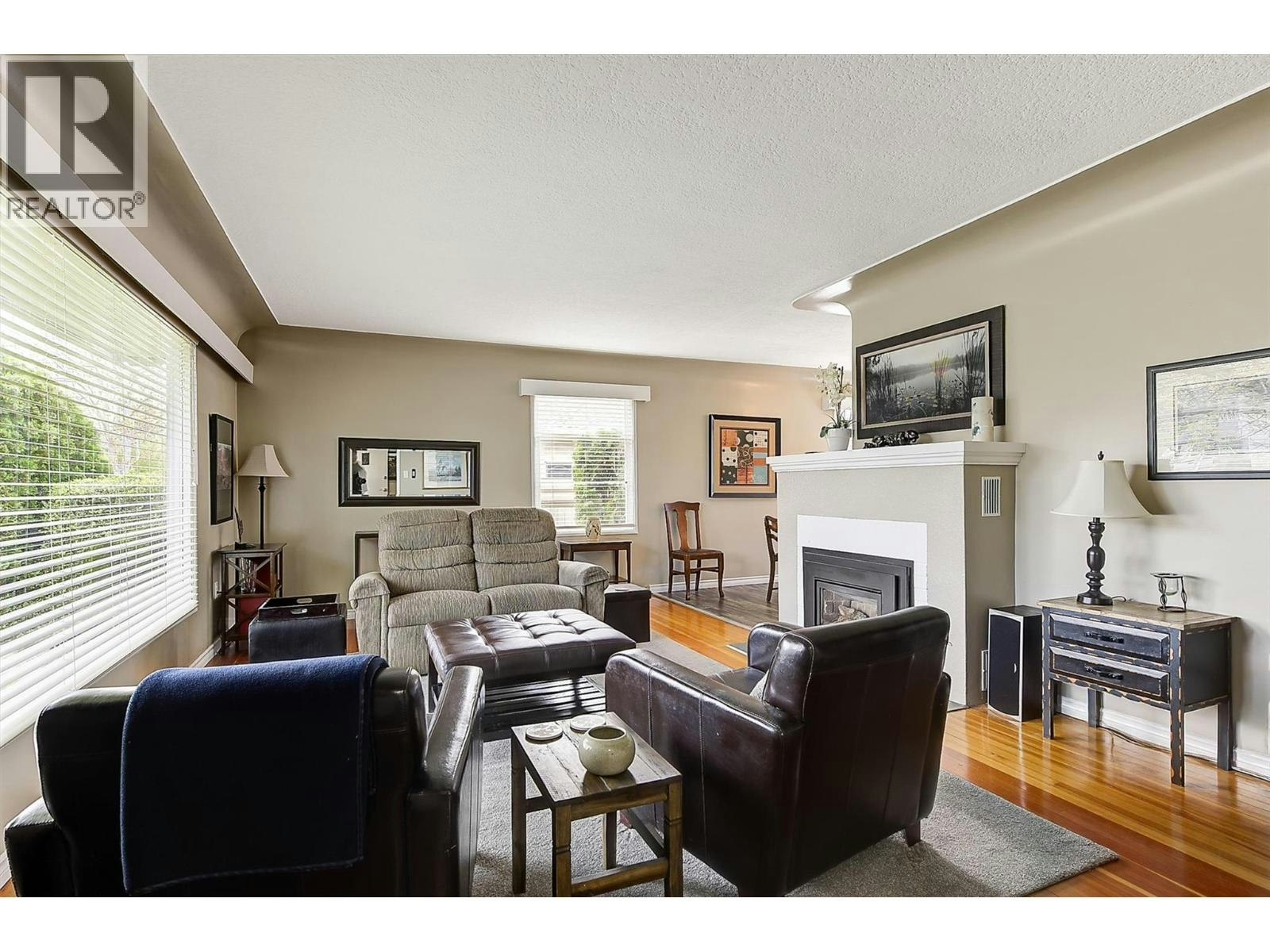 1040 Laurier Avenue, Kelowna, BC, V1Y 6B1 - 6