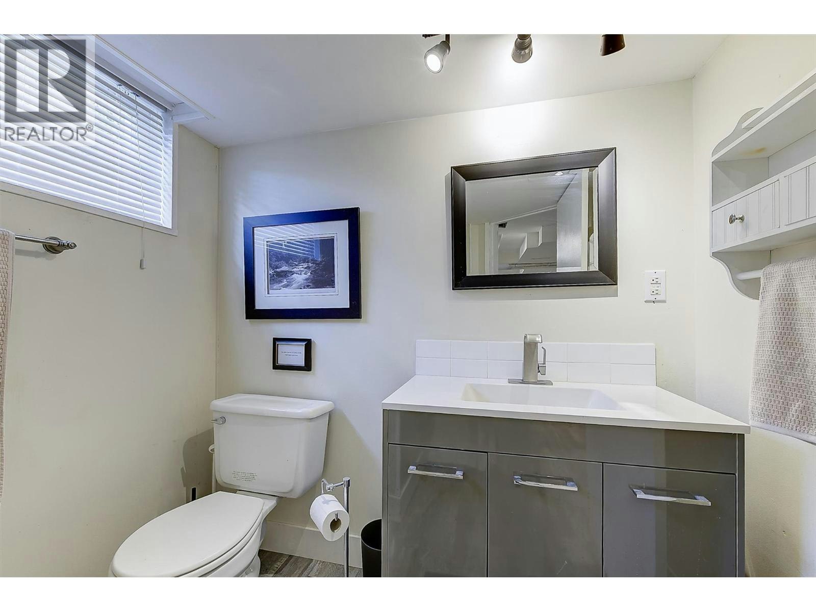 1040 Laurier Avenue, Kelowna, BC, V1Y 6B1 - 27