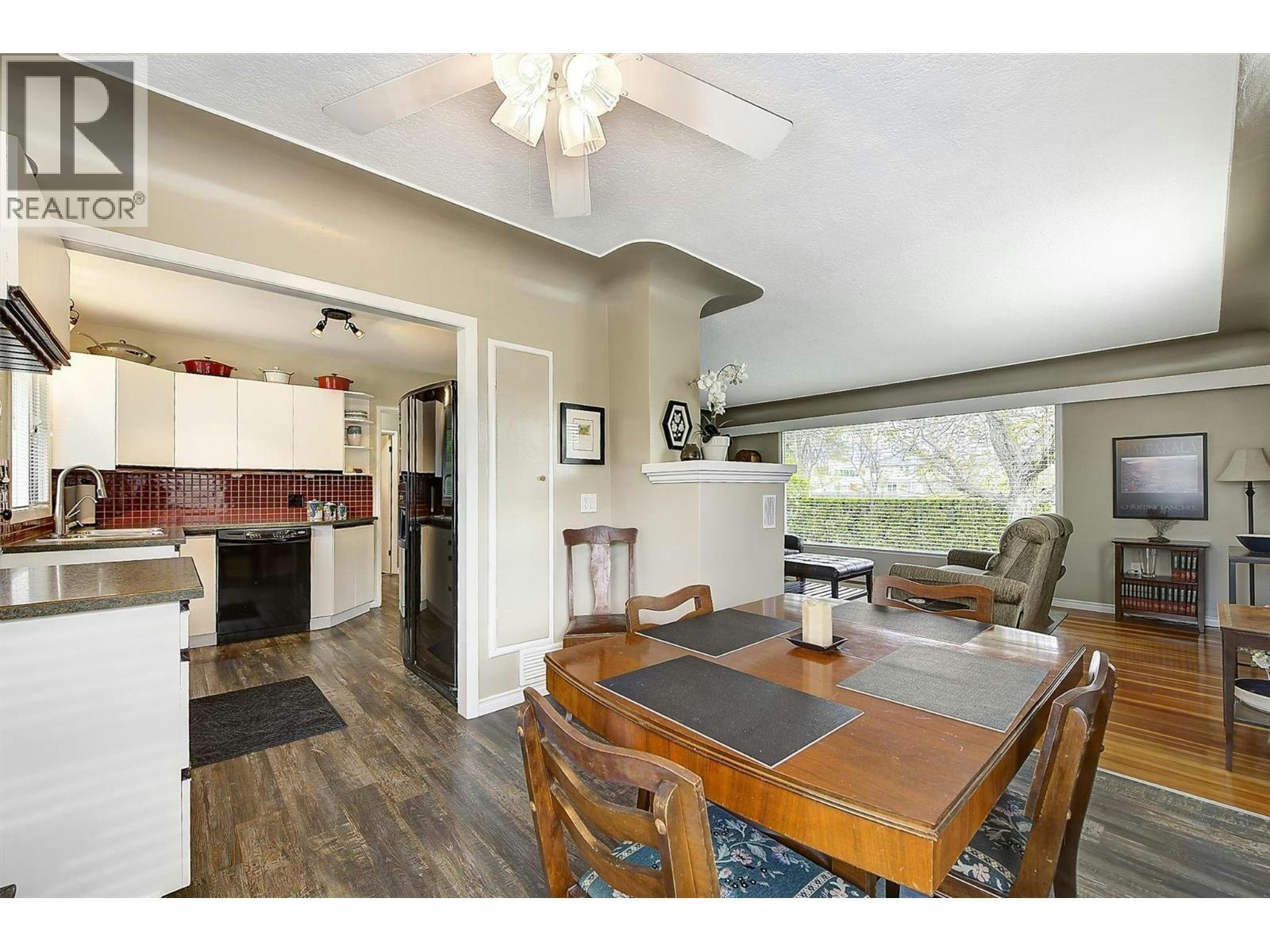 1040 Laurier Avenue, Kelowna, BC, V1Y 6B1 - 9