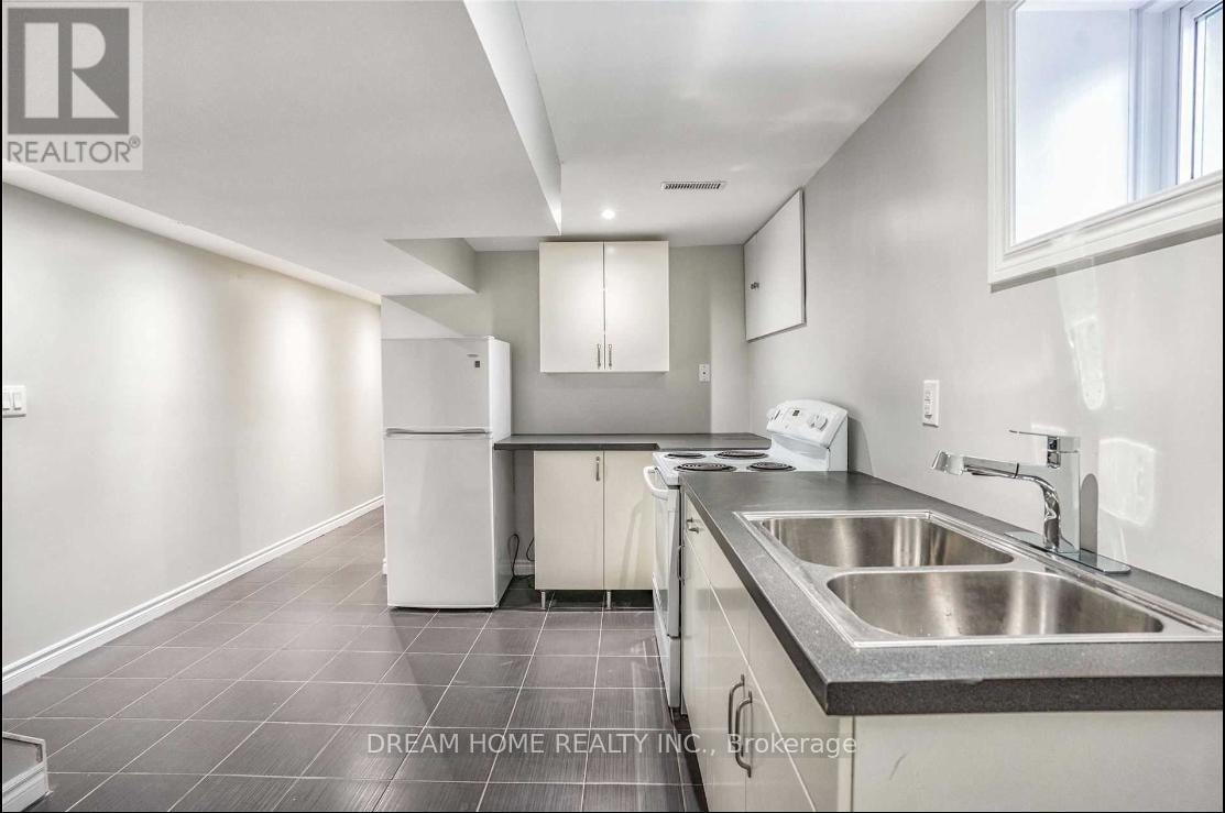 BASEMEN-401 Crawford Street, Toronto, ON, M6J 2W1 - 7