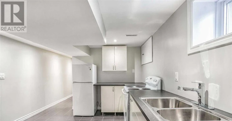 BASEMEN-401 Crawford Street, Toronto, ON, M6J 2W1 - 7