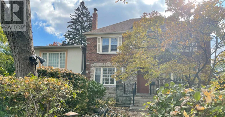205 Ridley Boulevard, Toronto, ON, M5M 3M4 - 3