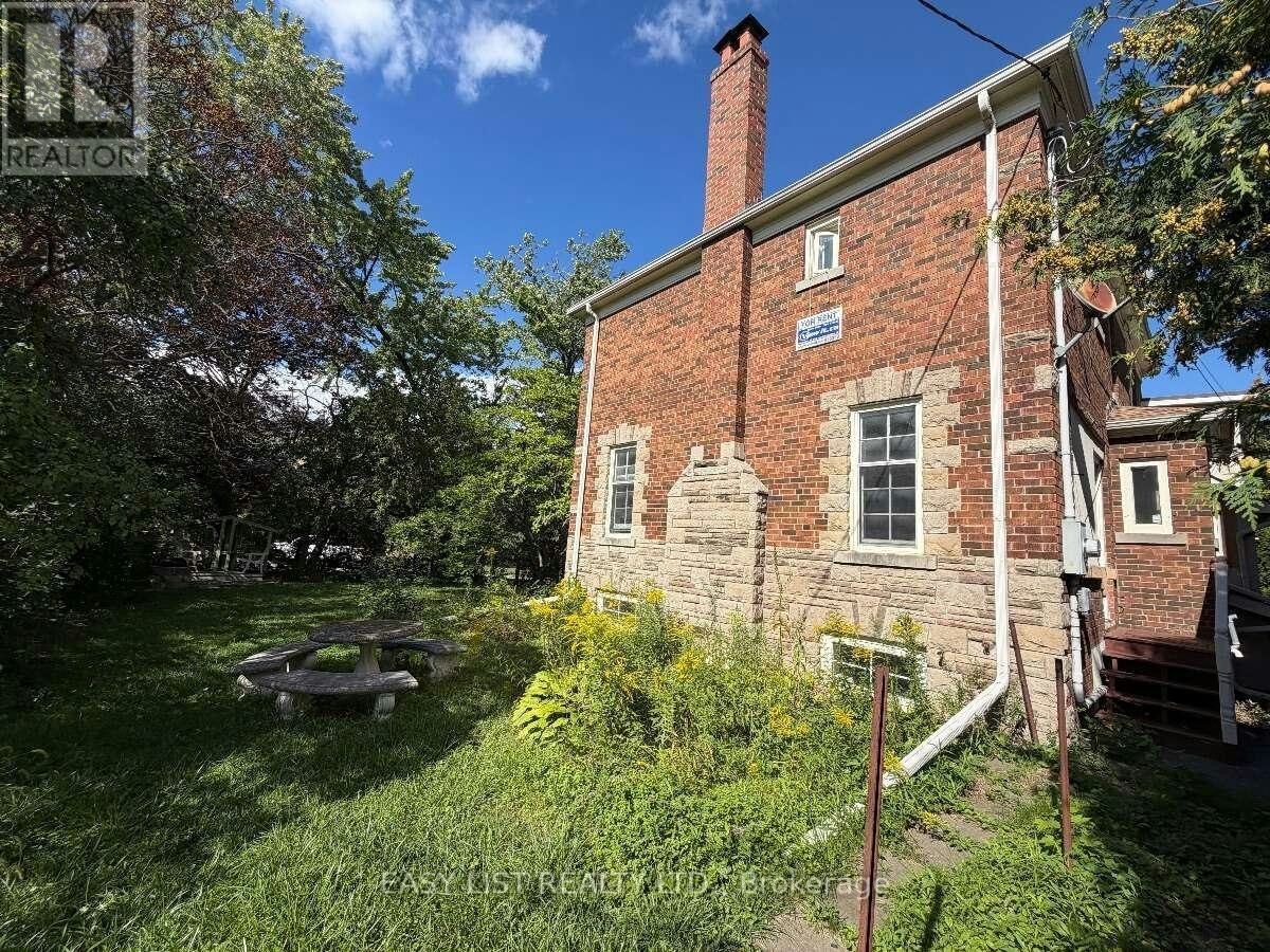 205 Ridley Boulevard, Toronto, ON, M5M 3M4 - 12