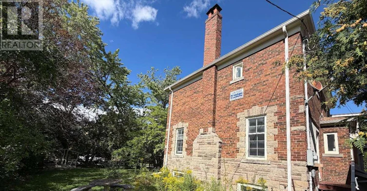 205 Ridley Boulevard, Toronto, ON, M5M 3M4 - 12