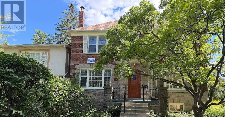 205 Ridley Boulevard, Toronto, ON, M5M 3M4 - 3