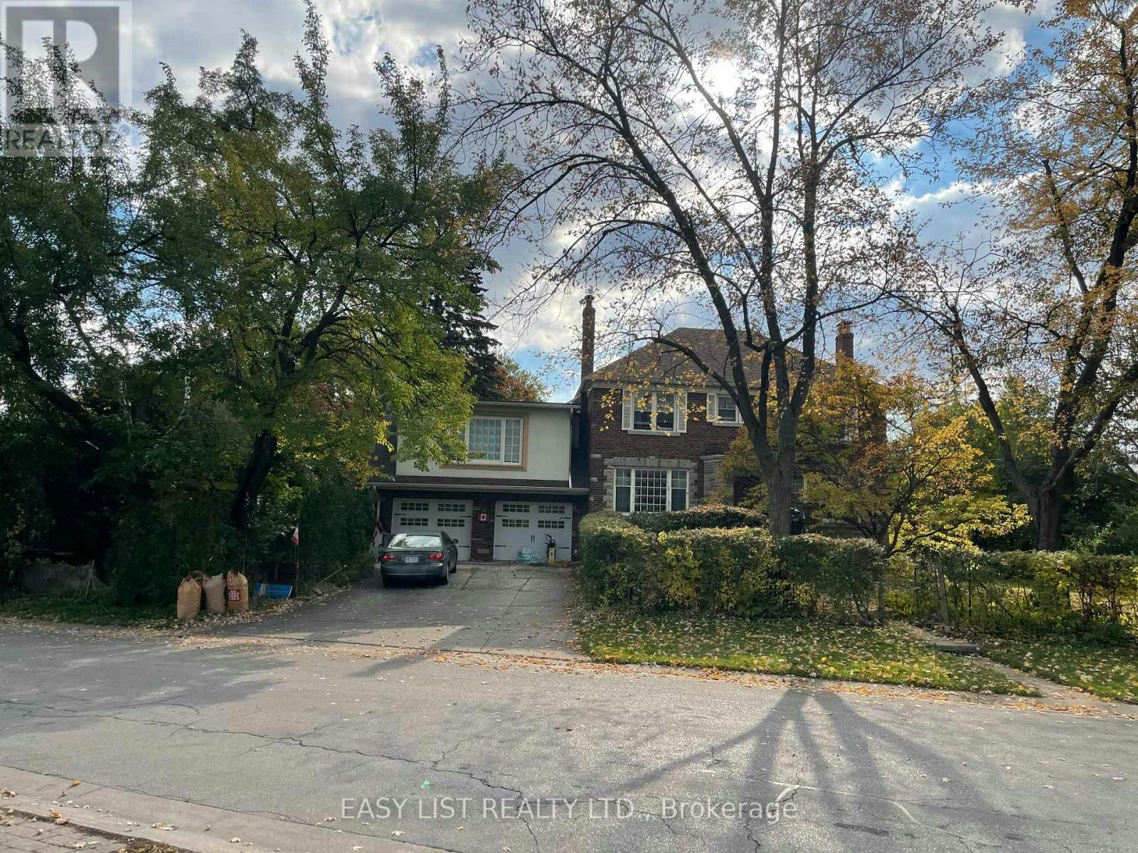 205 Ridley Boulevard, Toronto, ON, M5M 3M4 - 4