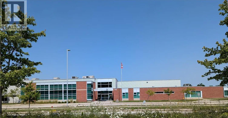 699 Laurelwood Drive, Waterloo, ON, N2V 2T8 - 22
