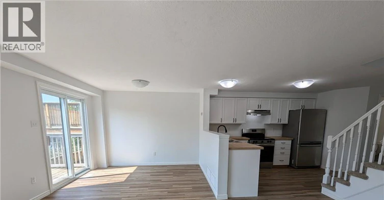 699 Laurelwood Drive, Waterloo, ON, N2V 2T8 - 5