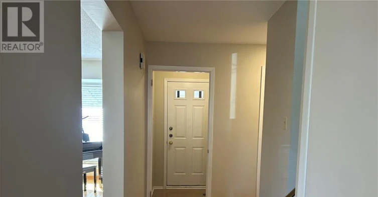 6417 Loire Drive, Ottawa, ON, K1C 3H1 - 4