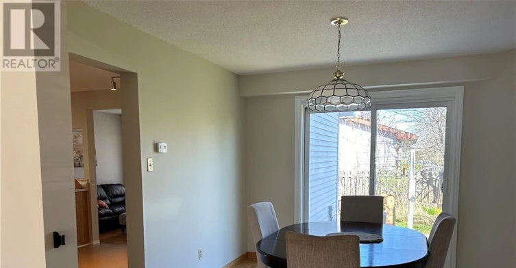 6417 Loire Drive, Ottawa, ON, K1C 3H1 - 10