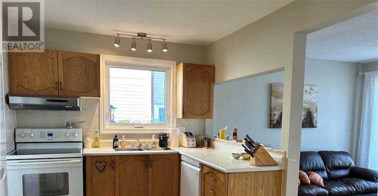 6417 Loire Drive, Ottawa, ON, K1C 3H1 - 5