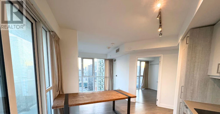3504-77 Mutual Street, Toronto, ON, M5B 2A9 - 2
