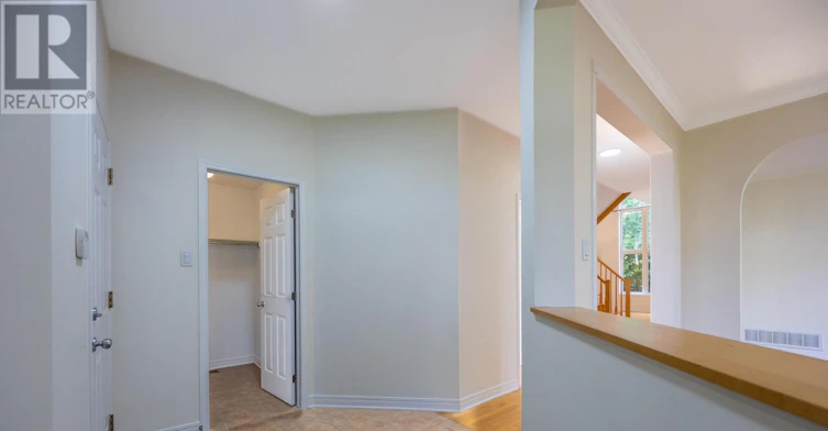 281 Goldridge Drive, Ottawa, ON, K2T 1H4 - 3