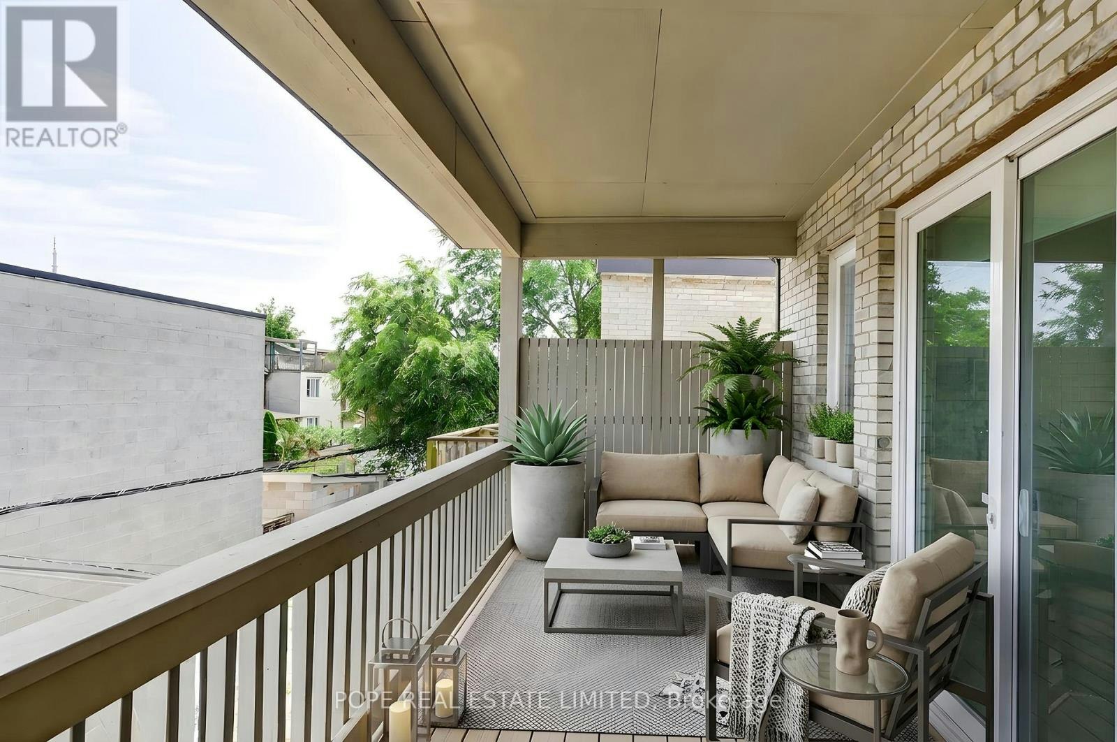 5-427 Crawford Street, Toronto, ON, M6G 3J7 - 3