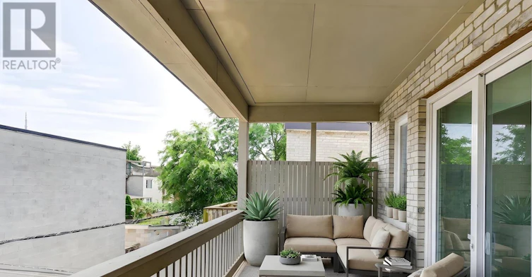 5-427 Crawford Street, Toronto, ON, M6G 3J7 - 3