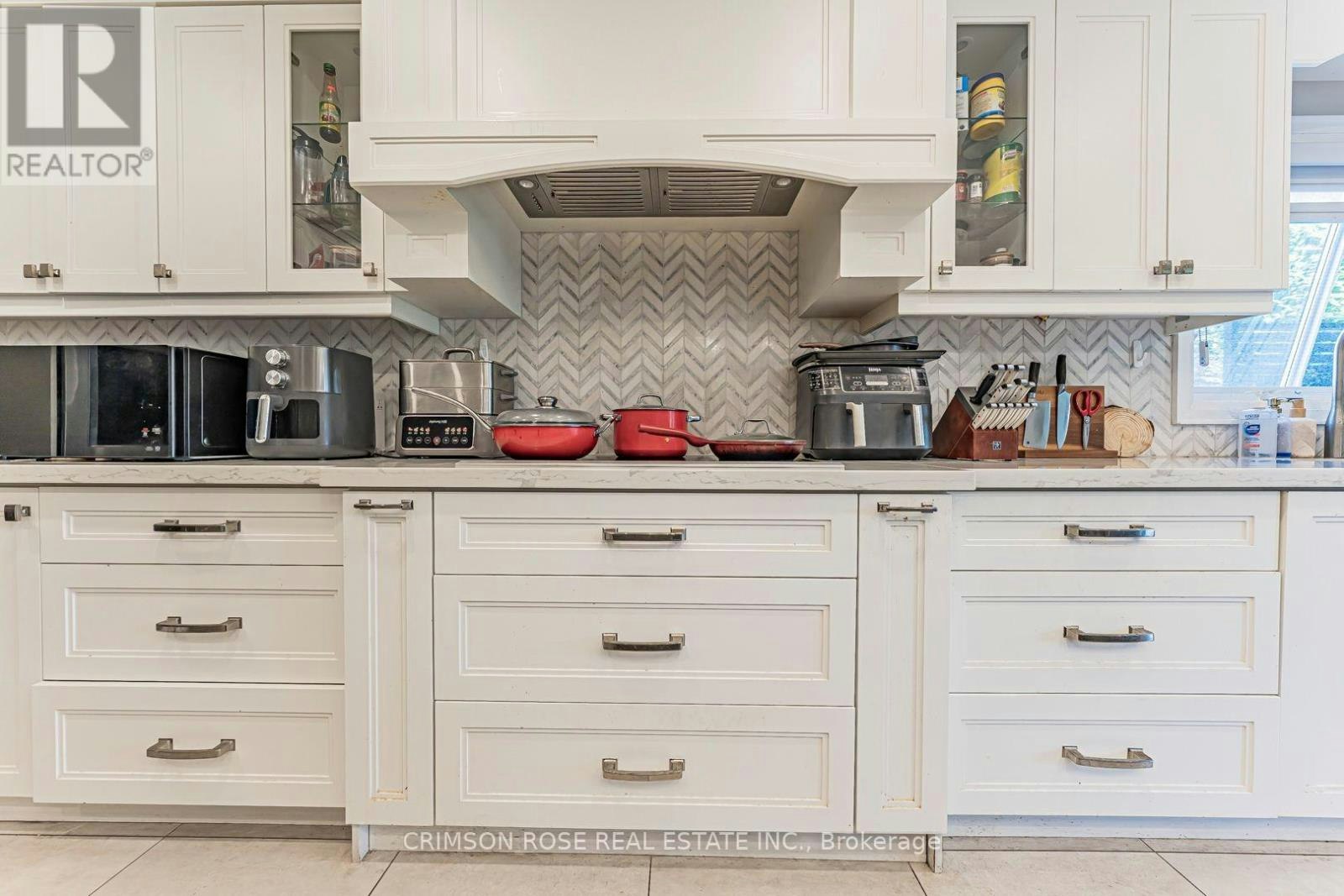 UPPER HALF-1588 Stationmaster Lane, Oakville, ON, L6M 3A9 - 14