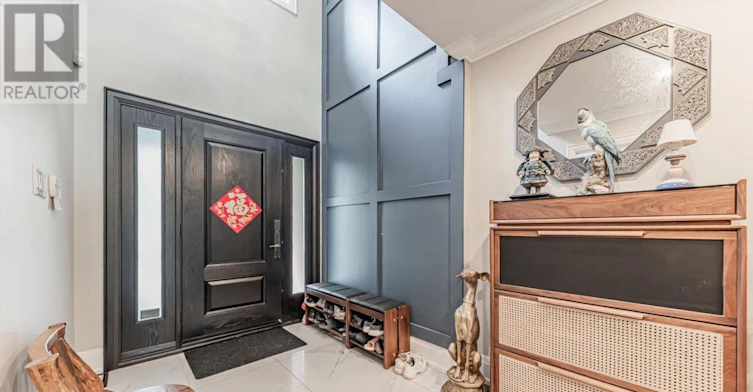 UPPER HALF-1588 Stationmaster Lane, Oakville, ON, L6M 3A9 - 3
