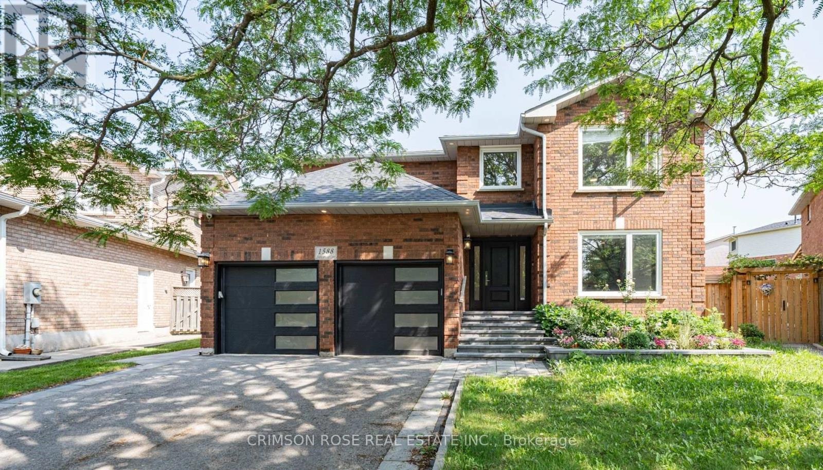 UPPER HALF-1588 Stationmaster Lane, Oakville, ON, L6M 3A9