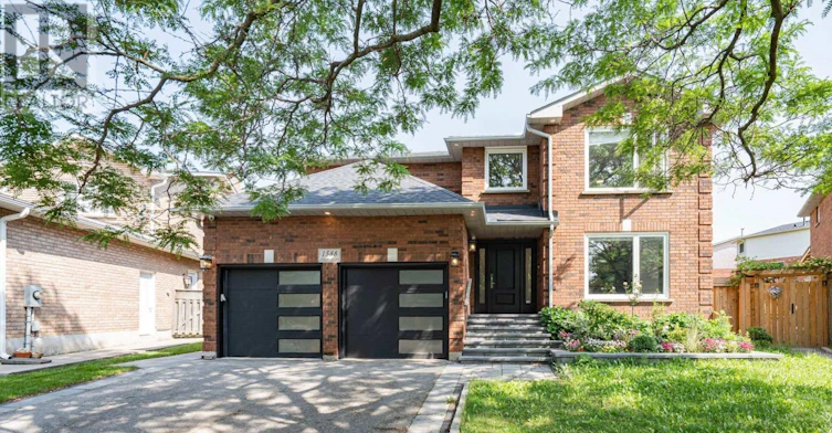 UPPER HALF-1588 Stationmaster Lane, Oakville, ON, L6M 3A9