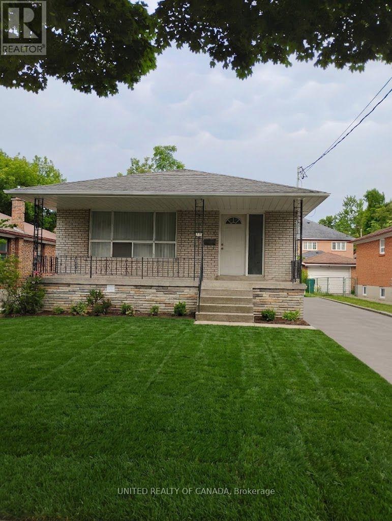 37 Madawaska Avenue, Toronto, ON, M2M 2R1