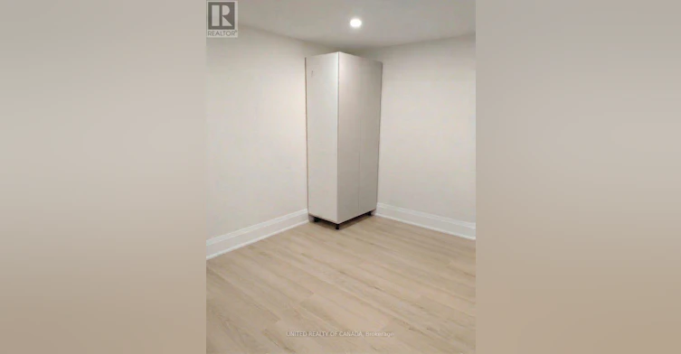 37 Madawaska Avenue, Toronto, ON, M2M 2R1 - 10
