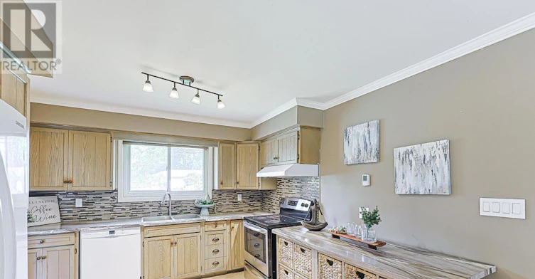 7 Robmar Street, Whitby, ON, L1M 1T8 - 6