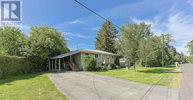 7 Robmar Street, Whitby, ON, L1M 1T8
