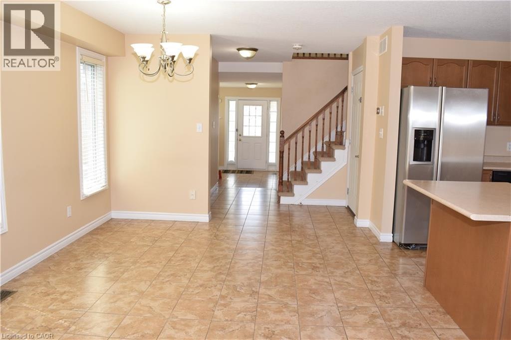 242 Buttercup Court, Waterloo, ON, N2V 2W8 - 6