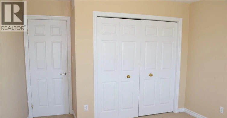 242 Buttercup Court, Waterloo, ON, N2V 2W8 - 24