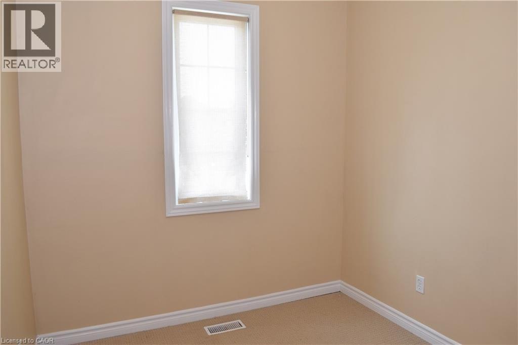 242 Buttercup Court, Waterloo, ON, N2V 2W8 - 17