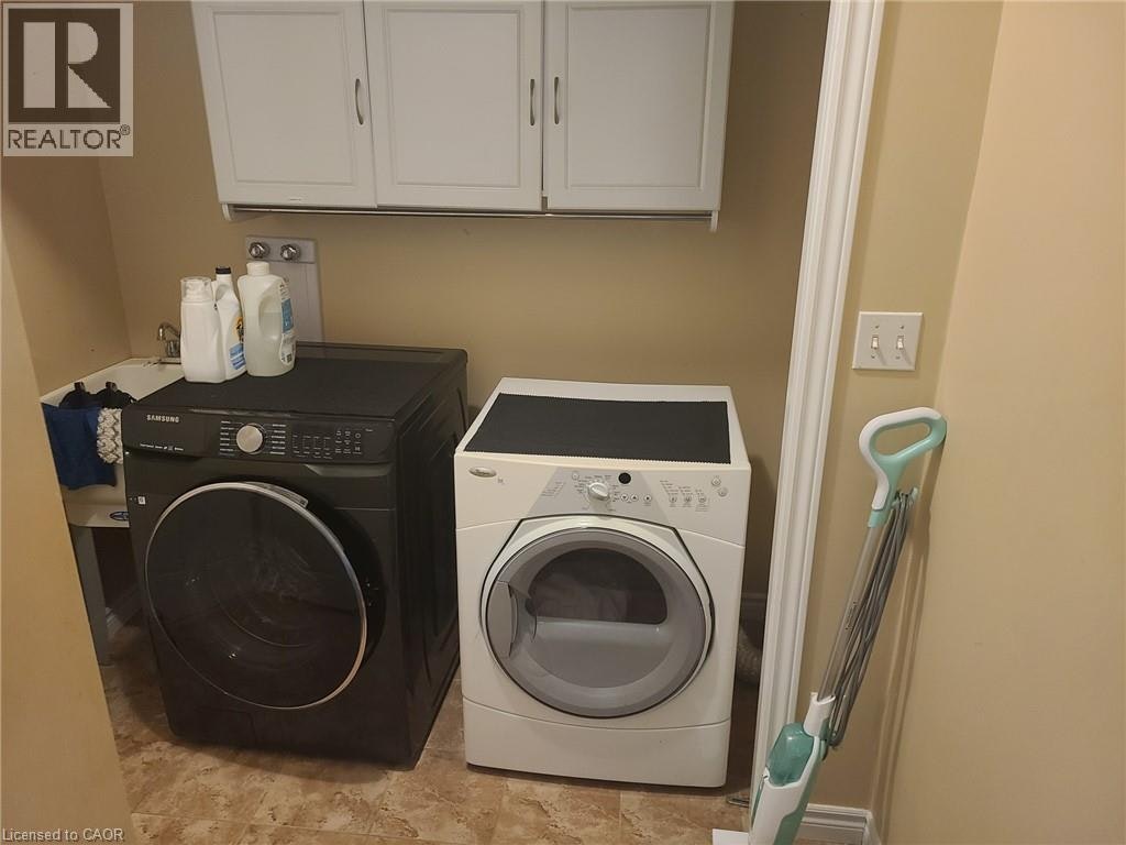 242 Buttercup Court, Waterloo, ON, N2V 2W8 - 31