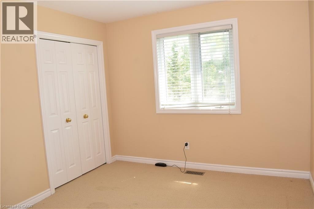 242 Buttercup Court, Waterloo, ON, N2V 2W8 - 20
