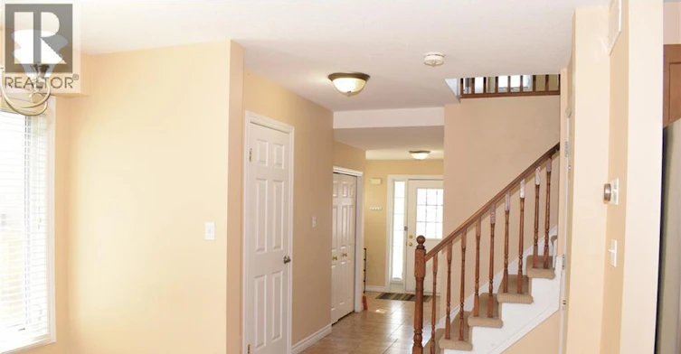 242 Buttercup Court, Waterloo, ON, N2V 2W8 - 8