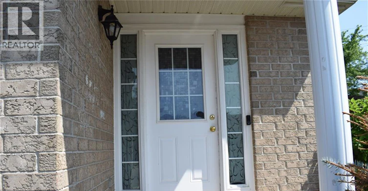 242 Buttercup Court, Waterloo, ON, N2V 2W8 - 3