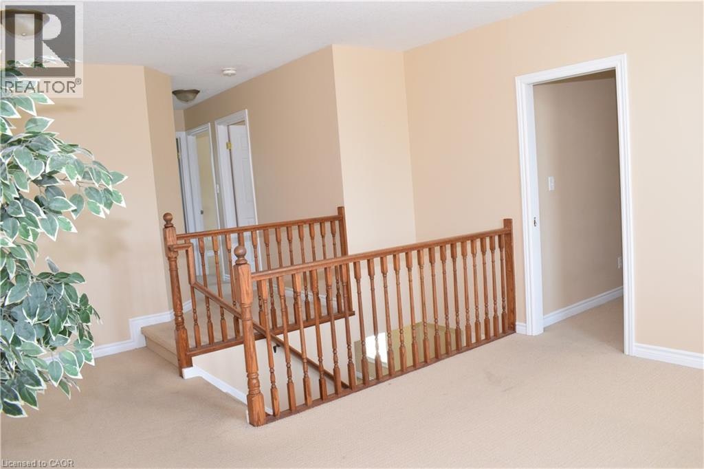 242 Buttercup Court, Waterloo, ON, N2V 2W8 - 16