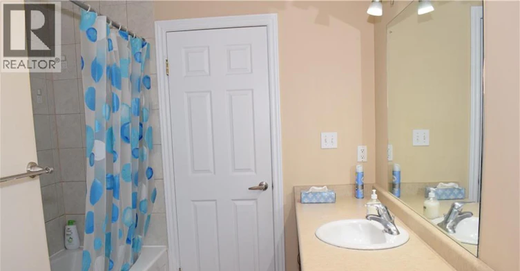 242 Buttercup Court, Waterloo, ON, N2V 2W8 - 27
