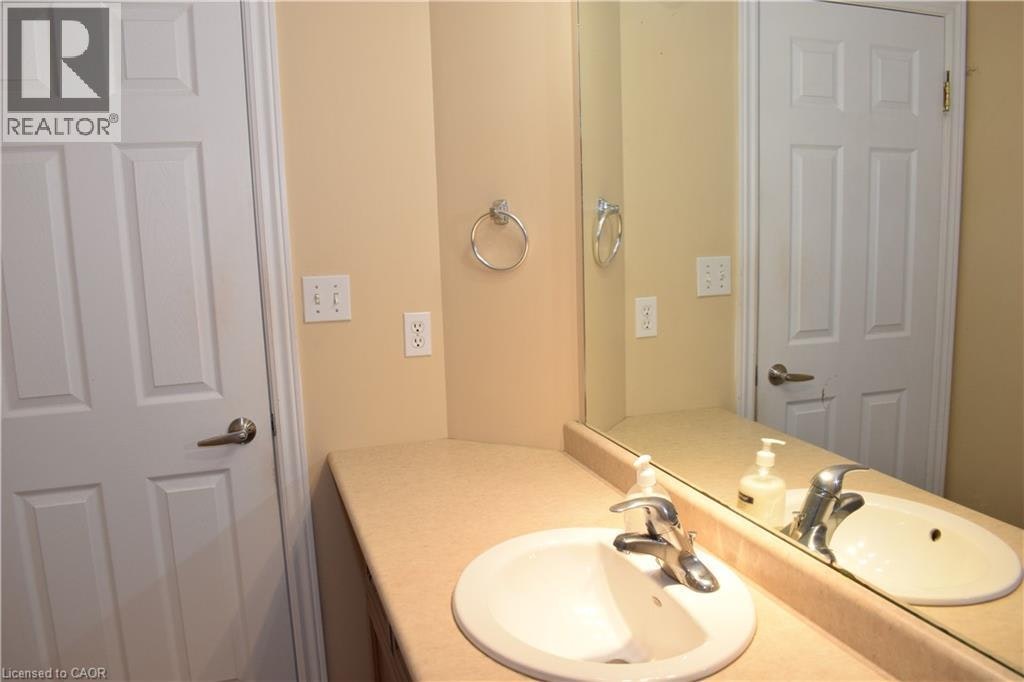 242 Buttercup Court, Waterloo, ON, N2V 2W8 - 29