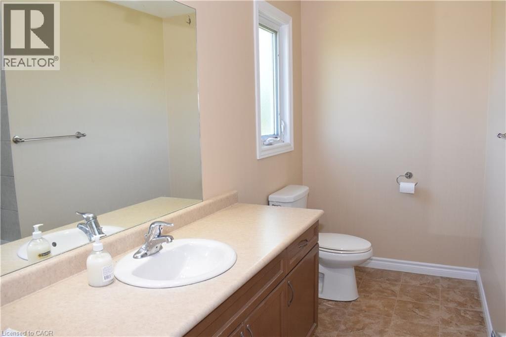 242 Buttercup Court, Waterloo, ON, N2V 2W8 - 26