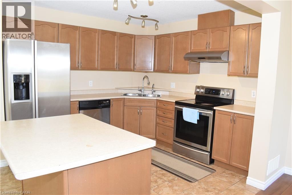 242 Buttercup Court, Waterloo, ON, N2V 2W8 - 7