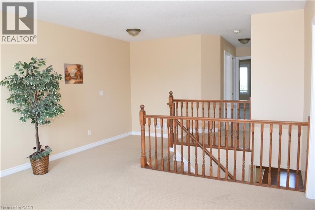 242 Buttercup Court, Waterloo, ON, N2V 2W8 - 15