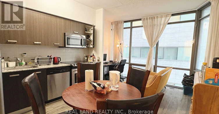 502-832 Bay Street, Toronto, ON, M5S 1Z6 - 6