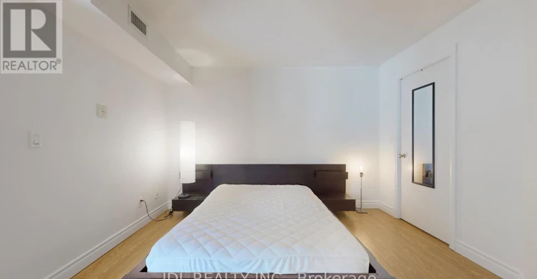1037-111 Elizabeth Street, Toronto, ON, M5G 1P7 - 17