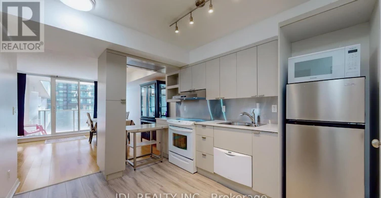1037-111 Elizabeth Street, Toronto, ON, M5G 1P7 - 15