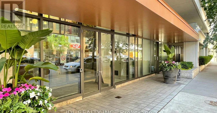 1037-111 Elizabeth Street, Toronto, ON, M5G 1P7 - 4