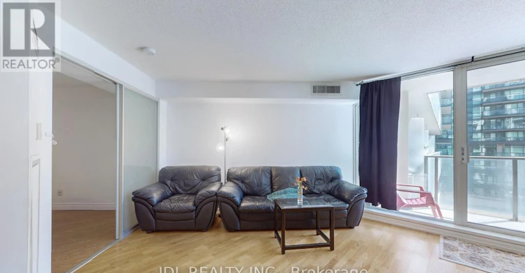 1037-111 Elizabeth Street, Toronto, ON, M5G 1P7 - 8