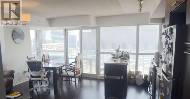 2002-386 Yonge Street, Toronto, ON, M5B 0A5 - 4