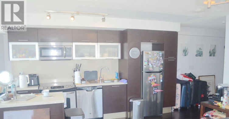 2002-386 Yonge Street, Toronto, ON, M5B 0A5 - 3