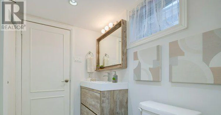 237 Rhodes Avenue, Toronto, ON, M4L 3A2 - 12