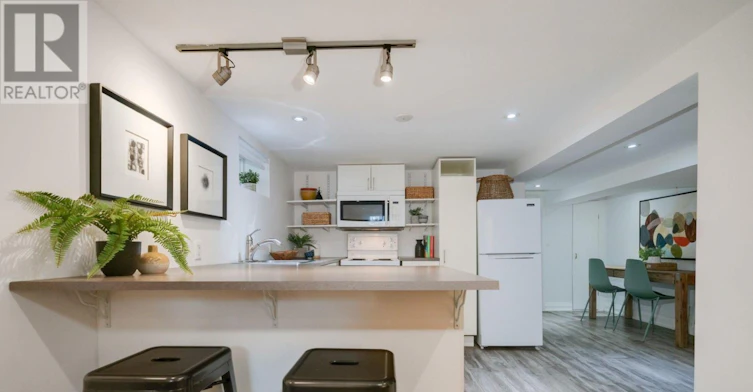 237 Rhodes Avenue, Toronto, ON, M4L 3A2 - 3