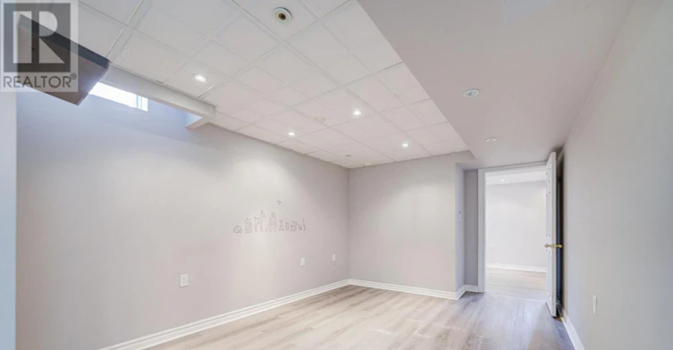 43 Beaumaris Crescent, Whitby, ON, L1M 2H3 - 44